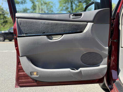 2005 Toyota Sienna LE 7 Passenger