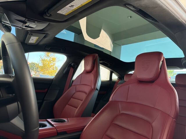 2020 Porsche Taycan Turbo