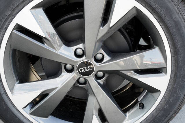 2024 Audi Q4 e-tron quattro Premium Plus 55