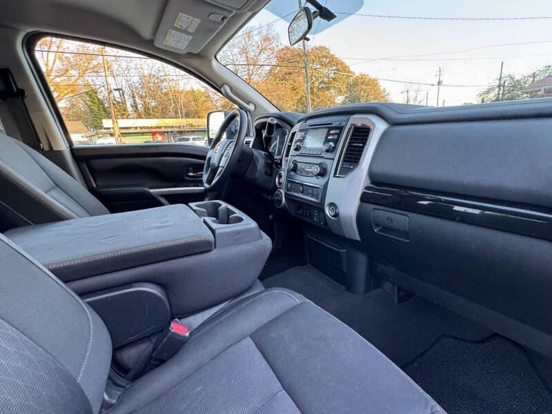 2016 Nissan Titan XD SV