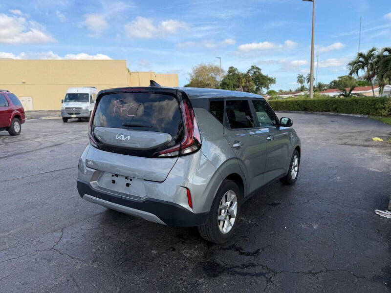 2023 Kia Soul LX