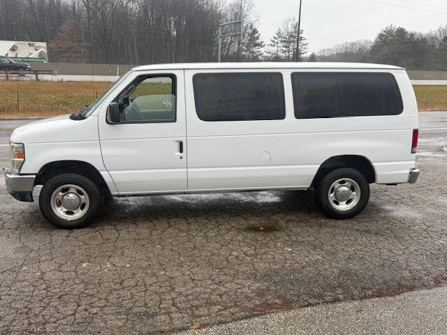 2013 Ford E-Series E-350 SD XLT