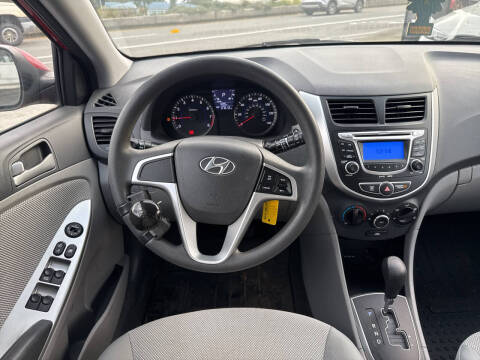 2012 Hyundai Accent GS