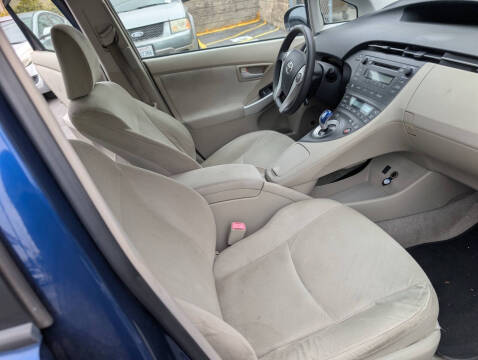 2010 Toyota Prius III