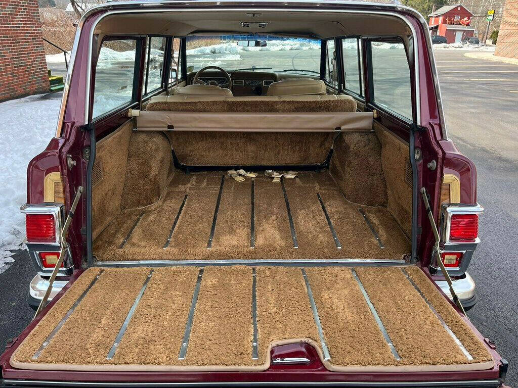 1981 Jeep Wagoneer 22