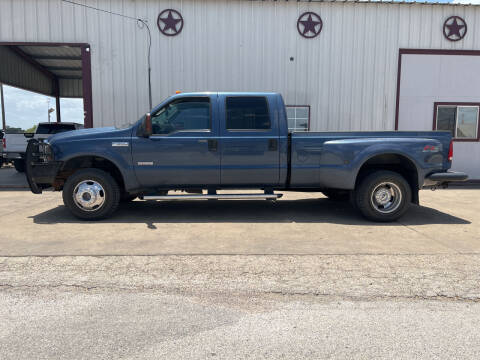 2005 Ford F-350 Super Duty for sale at Circle T Motors INC in Gonzales TX