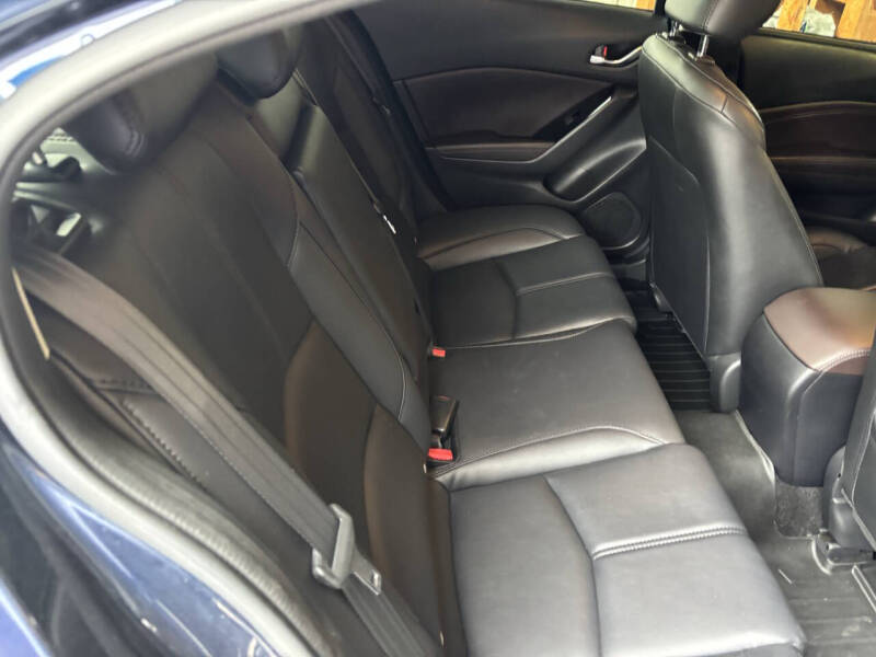 2018 Mazda MAZDA3 Touring