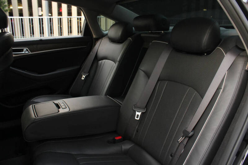 2016 Hyundai Genesis