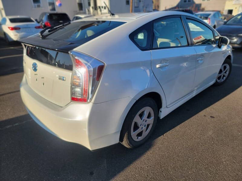 2014 Toyota Prius Five