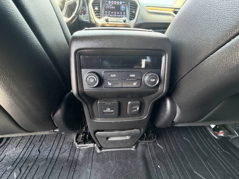 2019 GMC Acadia Denali