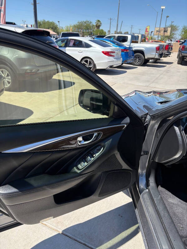 2018 Infiniti QX30 Essential