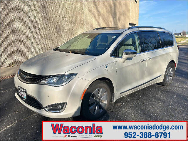 2017 Chrysler Pacifica Hybrid for sale at Victoria Auto Sales in Victoria, MN