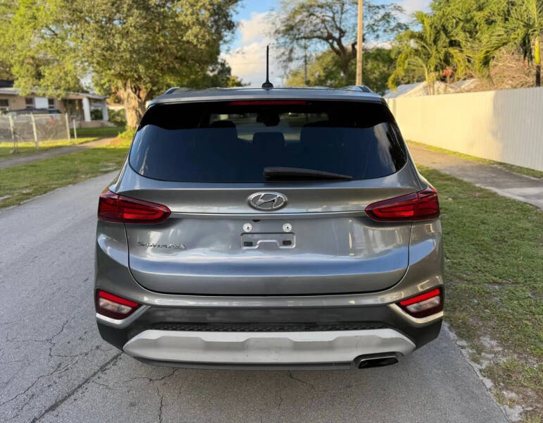 2019 Hyundai Santa Fe SE 2.4L