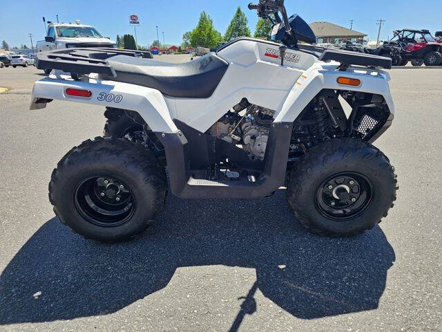 2022 Tracker Off Road