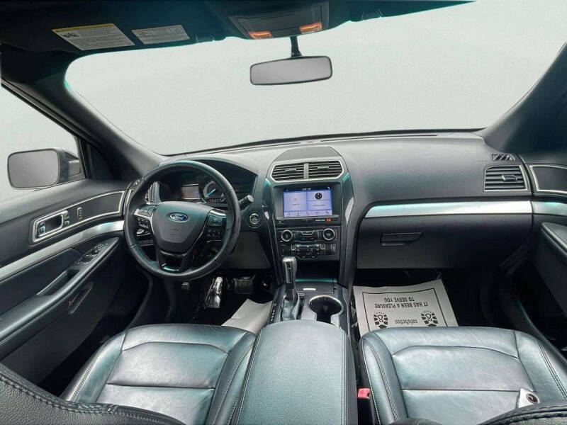 2017 Ford Explorer XLT