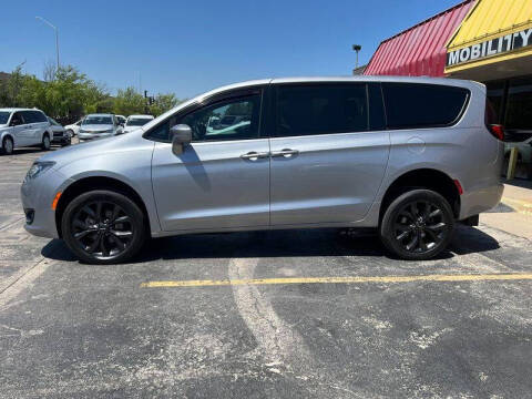 2018 Chrysler Pacifica Touring Plus
