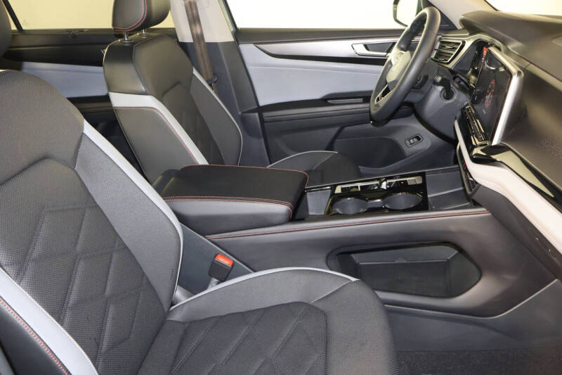 2024 Volkswagen Atlas Peak Edition SEL 4Motion