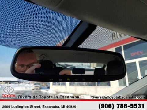 2015 Toyota Prius Five