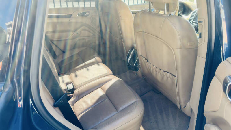 2012 Porsche Cayenne S