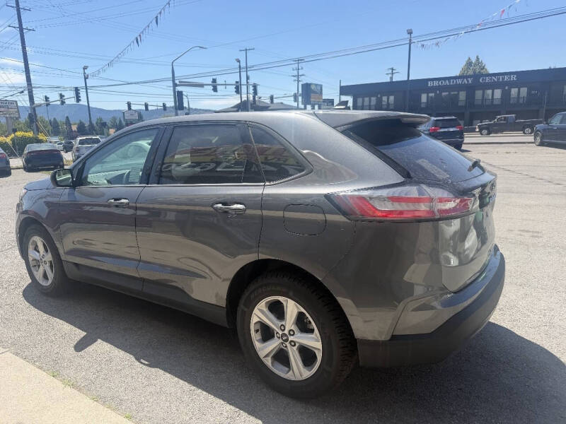 2024 Ford Edge SE