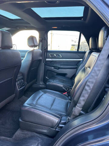 2017 Ford Explorer Sport