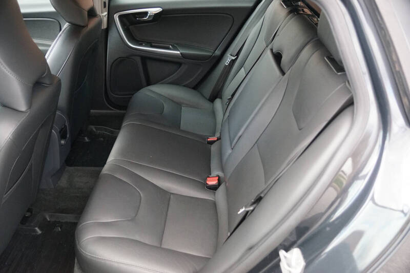 2016 Volvo V60 T5 Drive-E Premier