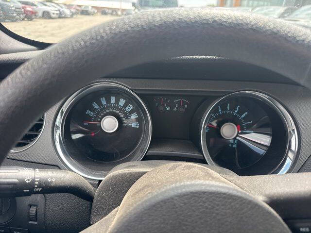2012 Ford Mustang V6
