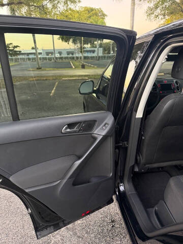 2010 Volkswagen Tiguan SE