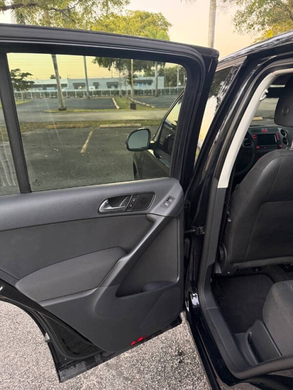 2010 Volkswagen Tiguan SE