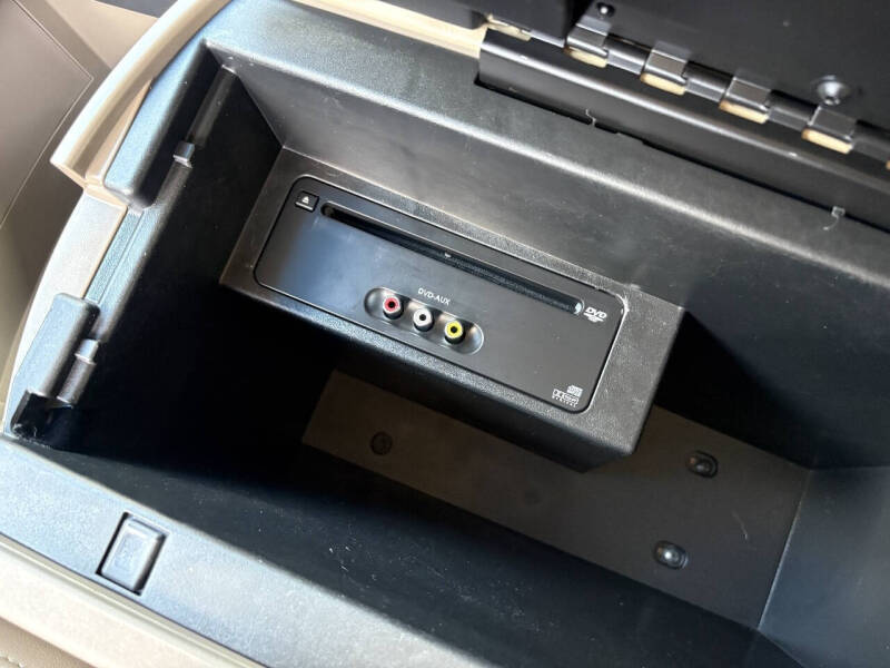 2012 Nissan Armada Platinum