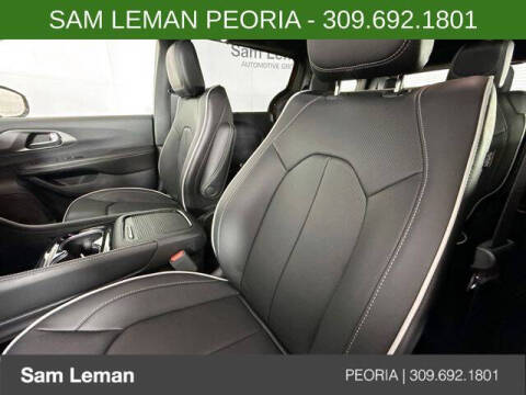 2027 Chrysler Pacifica Limited