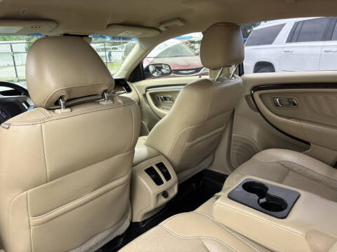 2015 Ford Taurus Limited