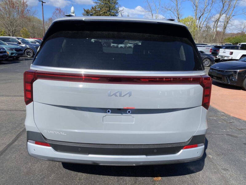 2026 Kia Carnival EX