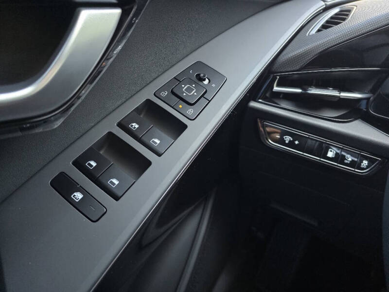 2025 Kia Niro Plug-In Hybrid EX