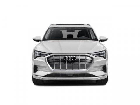 2022 Audi e-tron quattro Premium