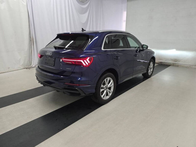 2022 Audi Q3 quattro S line Premium 45 TFSI