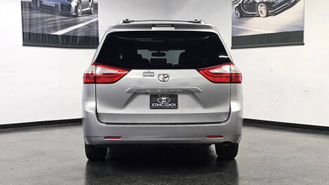 2016 Toyota Sienna