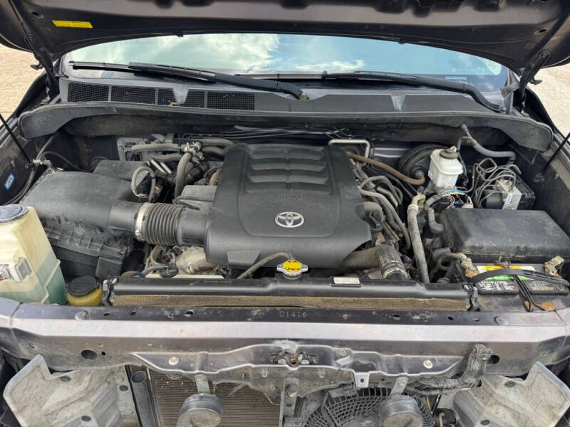 2014 Toyota Sequoia SR5