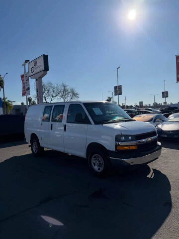 2023 Chevrolet Express 2500