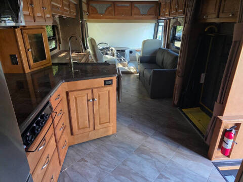 2017 Winnebago Adventurer 37