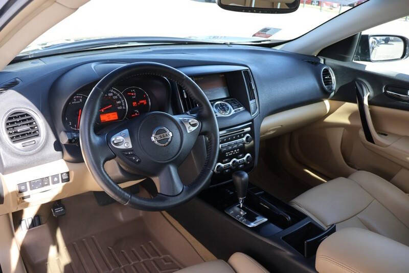 2010 Nissan Maxima