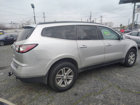 2017 Chevrolet Traverse LT