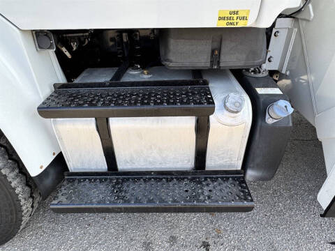 2017 Freightliner M2 106