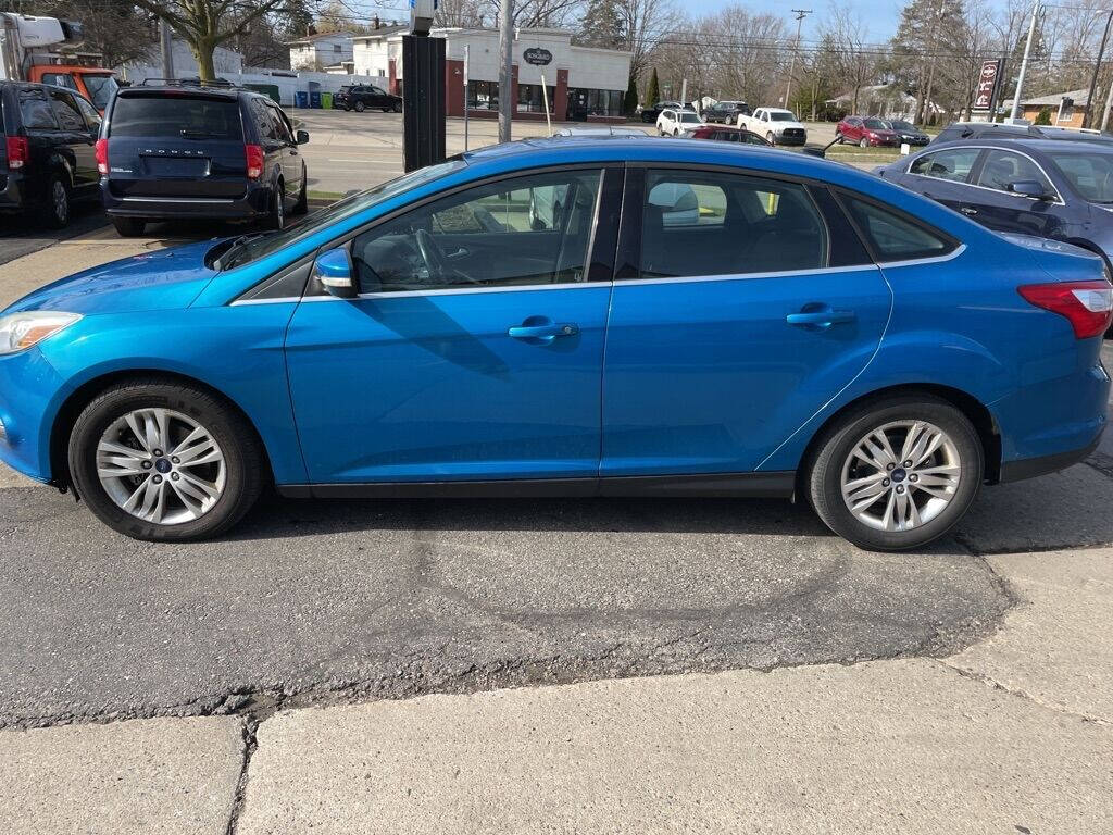 Blue 2012 Ford Focus SEL SEL 4dr Sedan 2
