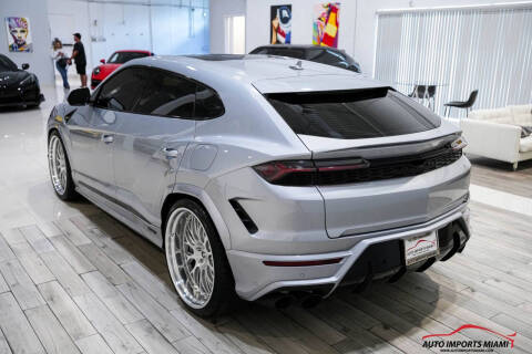 2025 Lamborghini Urus SE