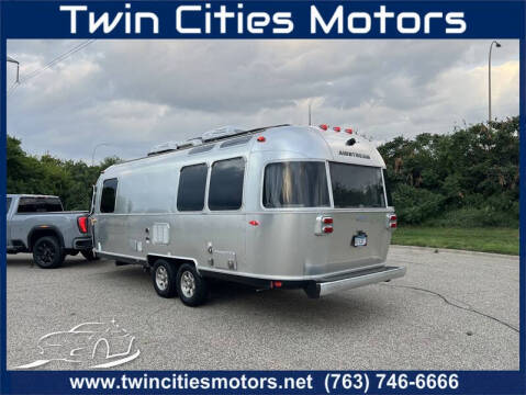 2017 Airstream Flying Cloud 25FB