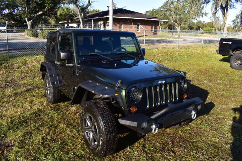 2011 Jeep Wrangler null photo 16