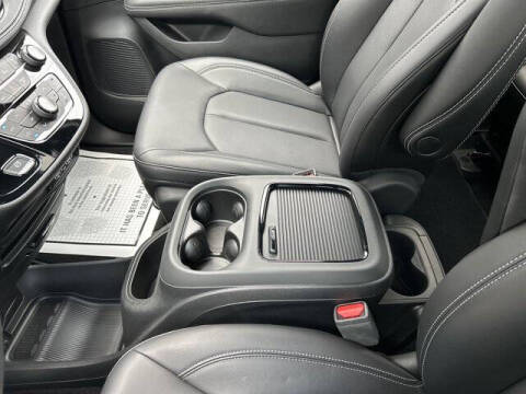 2024 Chrysler Pacifica Plug-In Hybrid