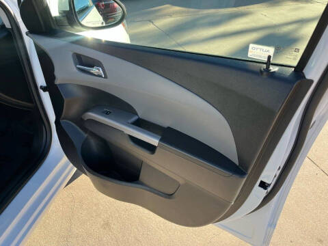 2019 Chevrolet Sonic Premier Auto