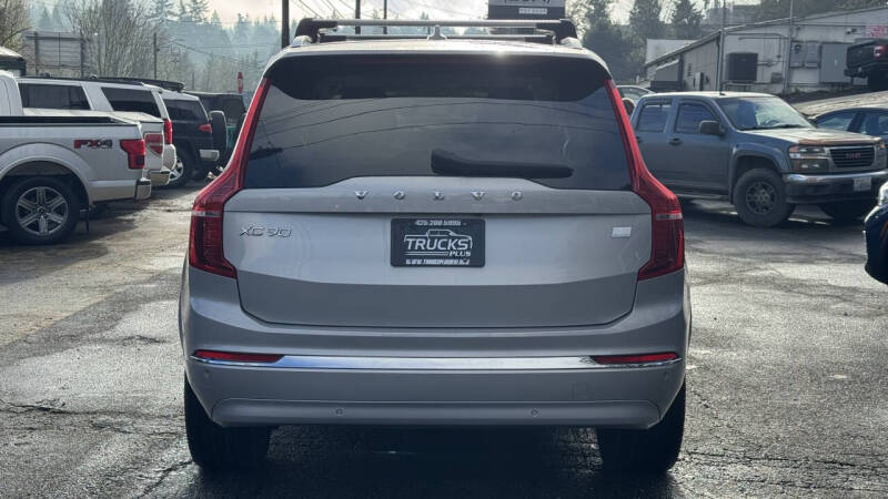 2023 Volvo XC90 Recharge T8 Ultimate Bright Theme 6P